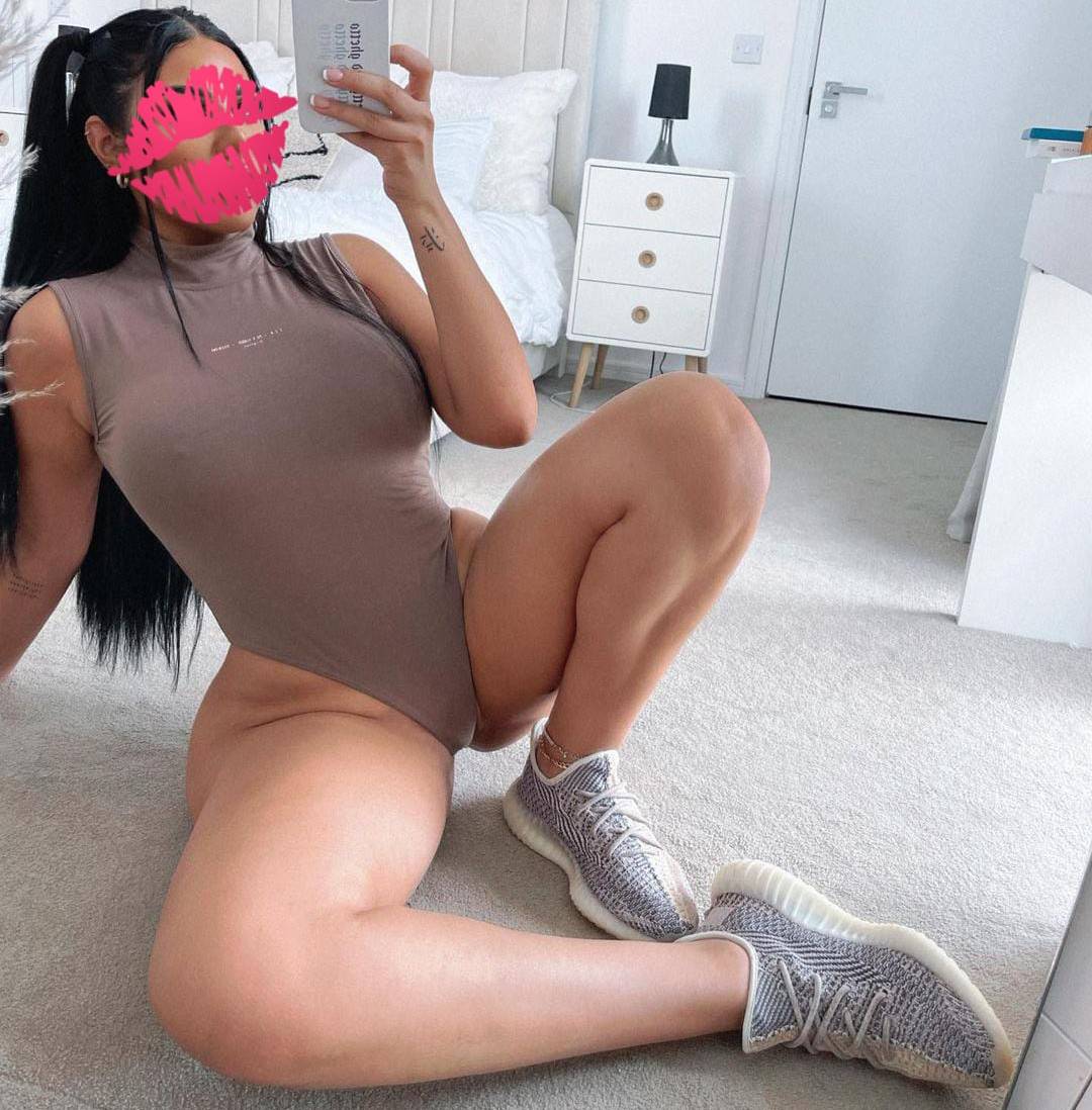 Yabancı Escort Bayanlar İle Sınırları Zorlayan Tutkulu Bir Zevk Burada